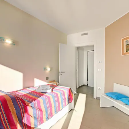 Sogno Sul Lago Lake Front - Happy Rentals *